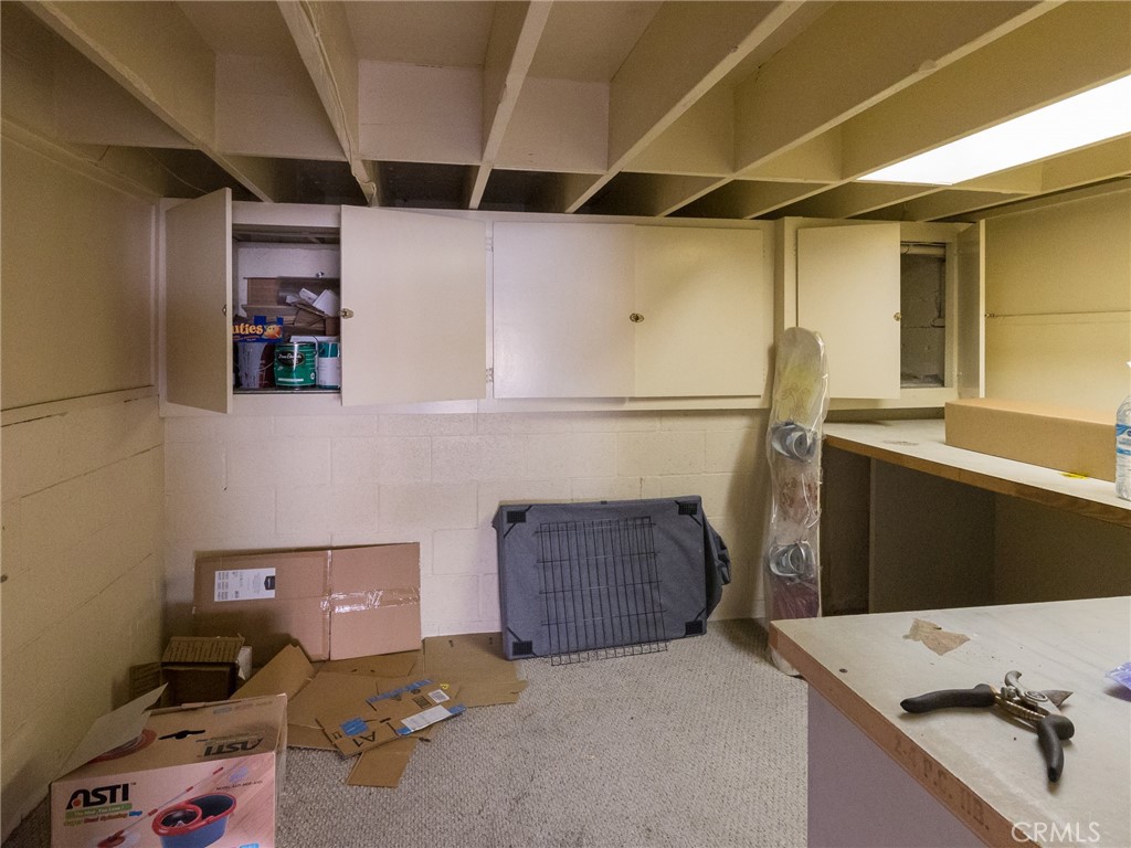 1711 E Pine Avenue Unit: 6