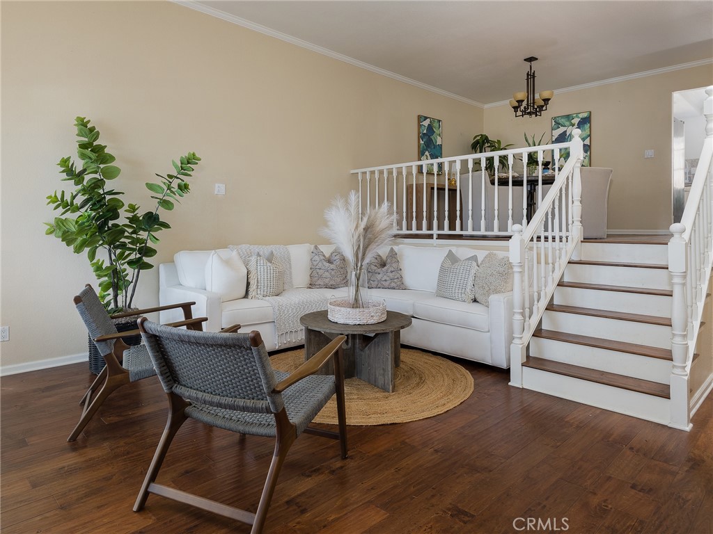 1711 E Pine Avenue Unit: 6