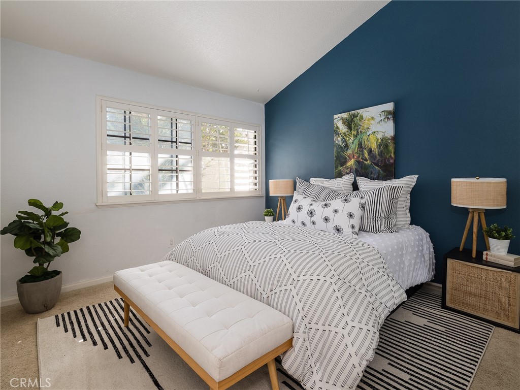 1711 E Pine Avenue Unit: 6