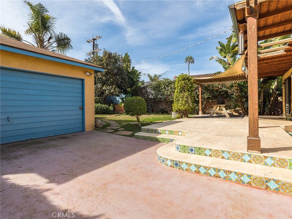 8317 Westlawn Avenue