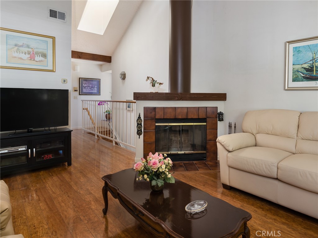 607 E Pine Avenue