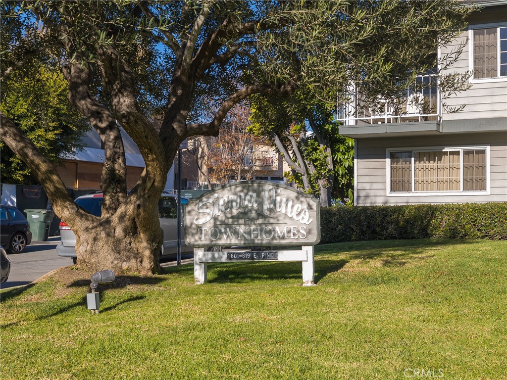 607 E Pine Avenue
