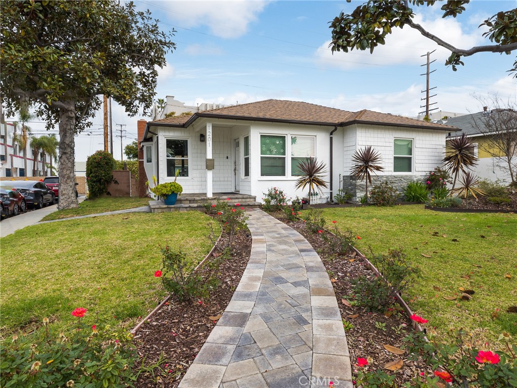 1201 E Acacia Avenue
