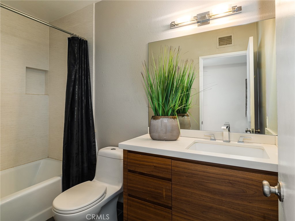 8150 Manitoba Street Unit: 3
