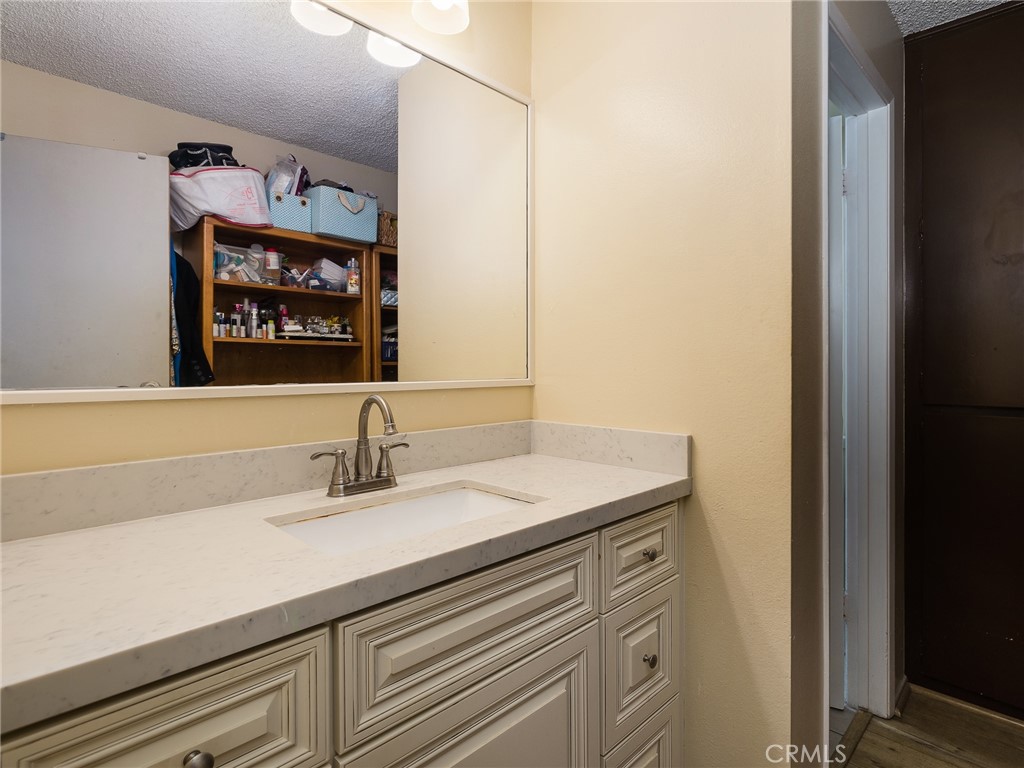 770 W Imperial Unit: 16
