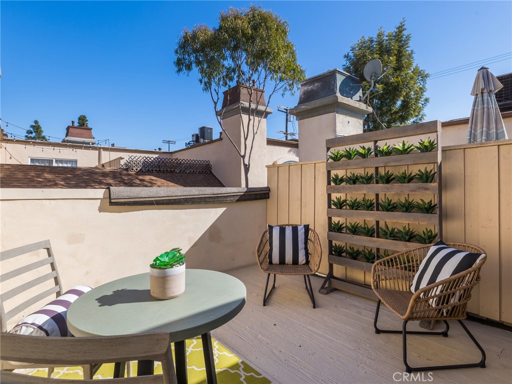 7120 La Tijera Boulevard Unit: A201