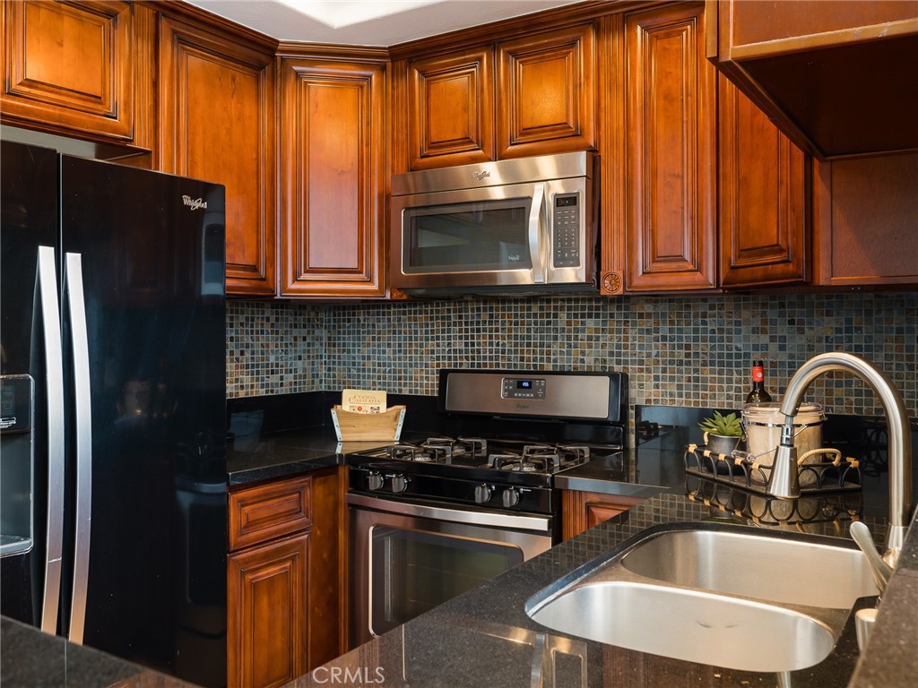 7120 La Tijera Boulevard Unit: A201