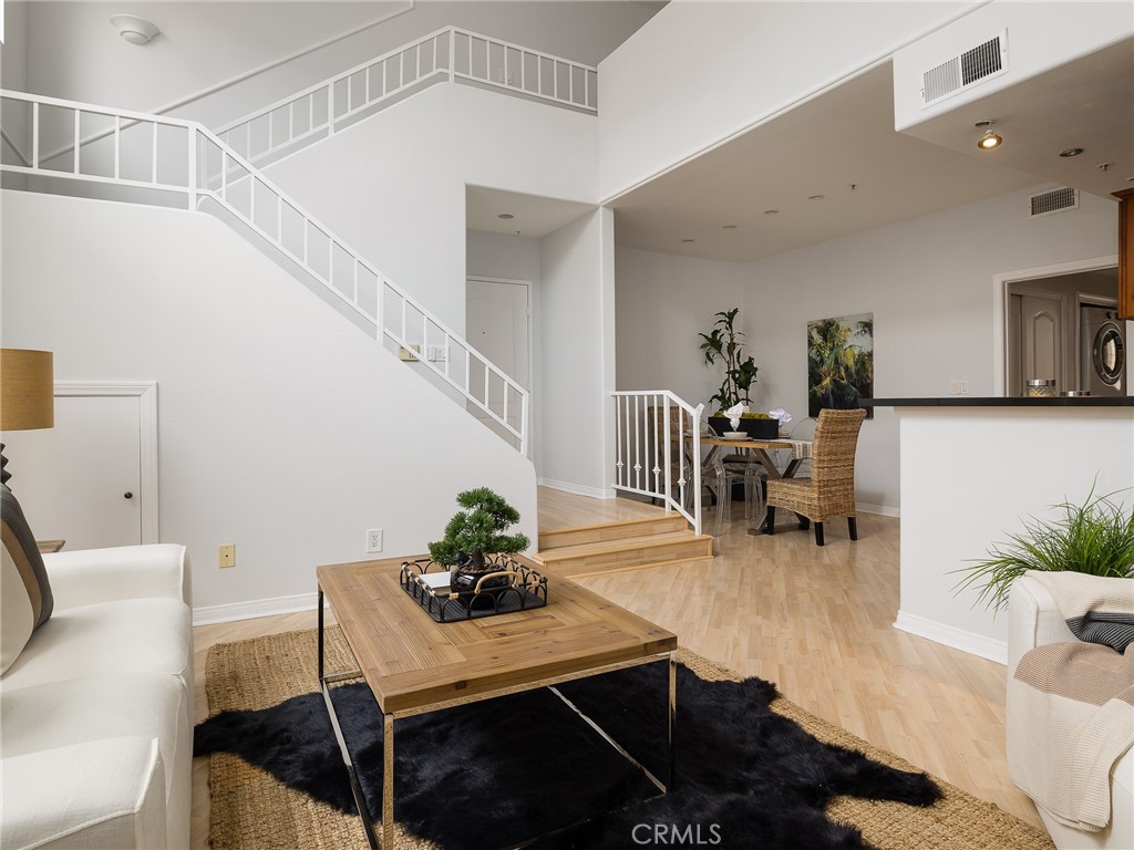 7120 La Tijera Boulevard Unit: A201