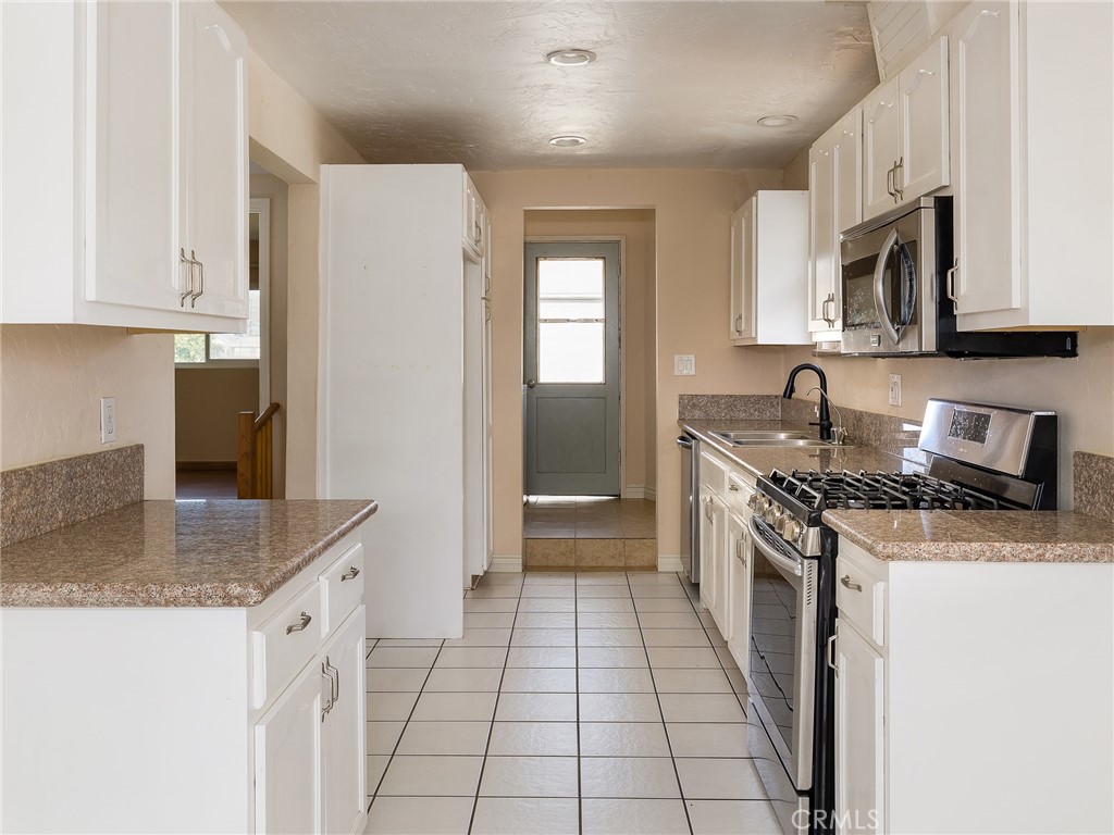 1061 W 210th Street