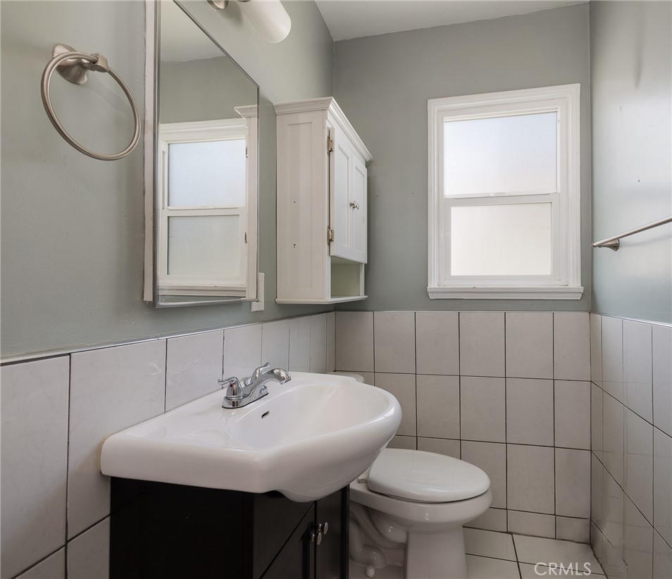 1061 W 210th Street