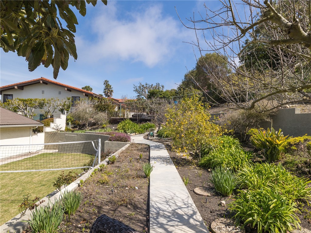 6556 Sattes Drive