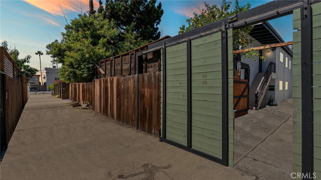 113 Sunridge Street