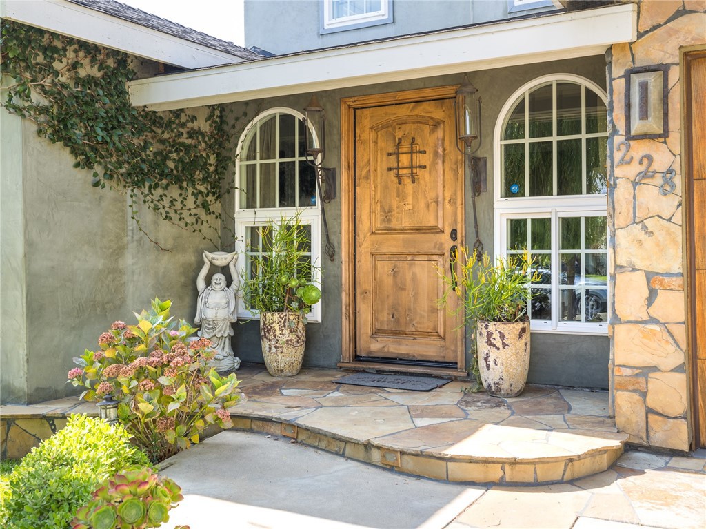 228 W Maple Avenue
