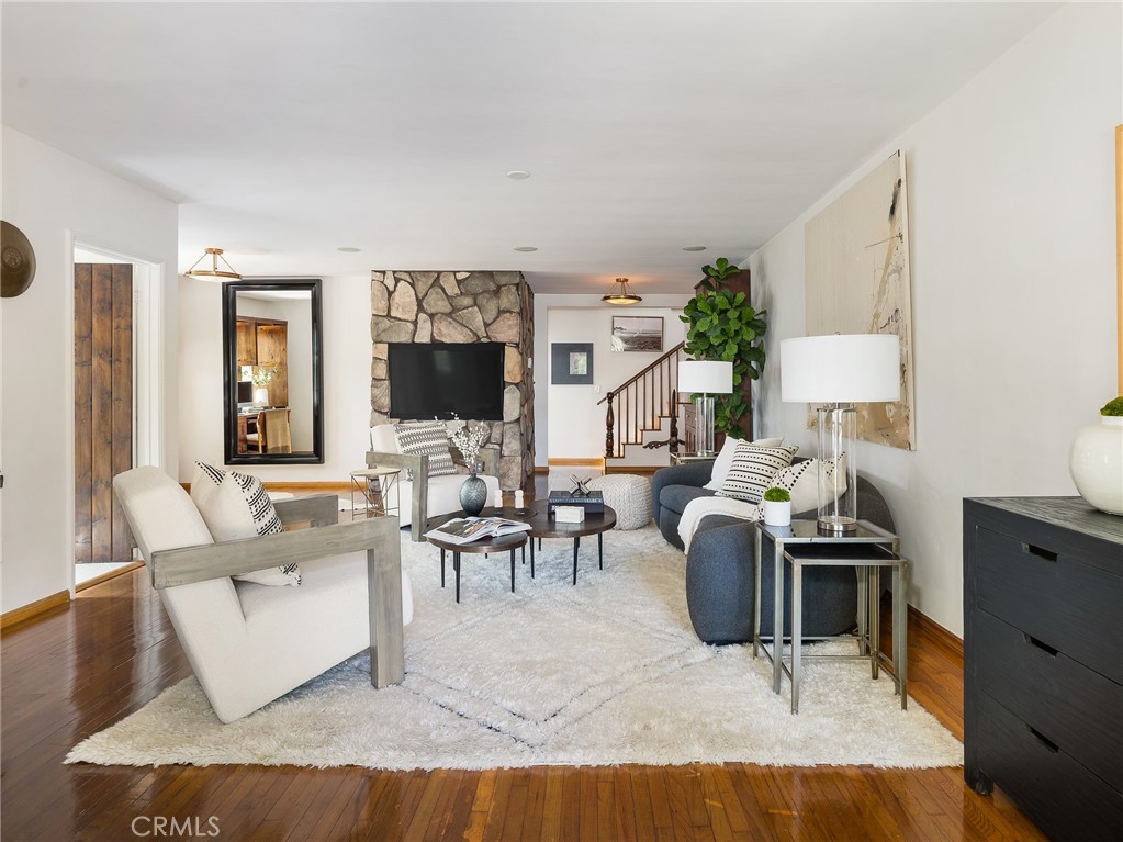 228 W Maple Avenue