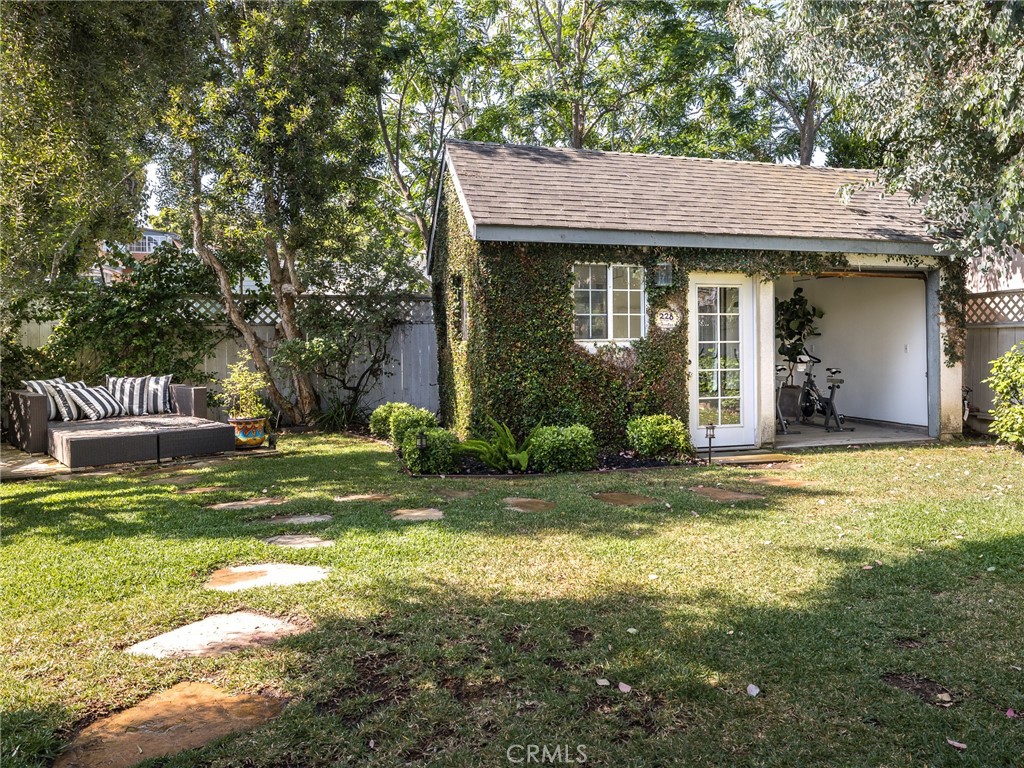 228 W Maple Avenue