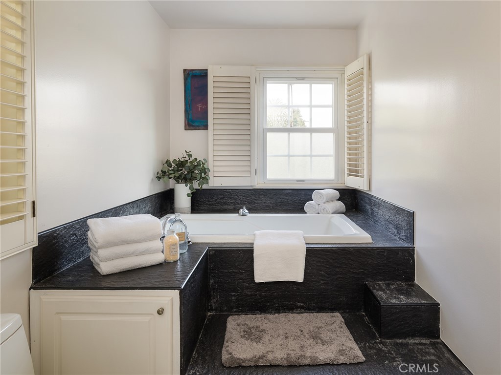228 W Maple Avenue