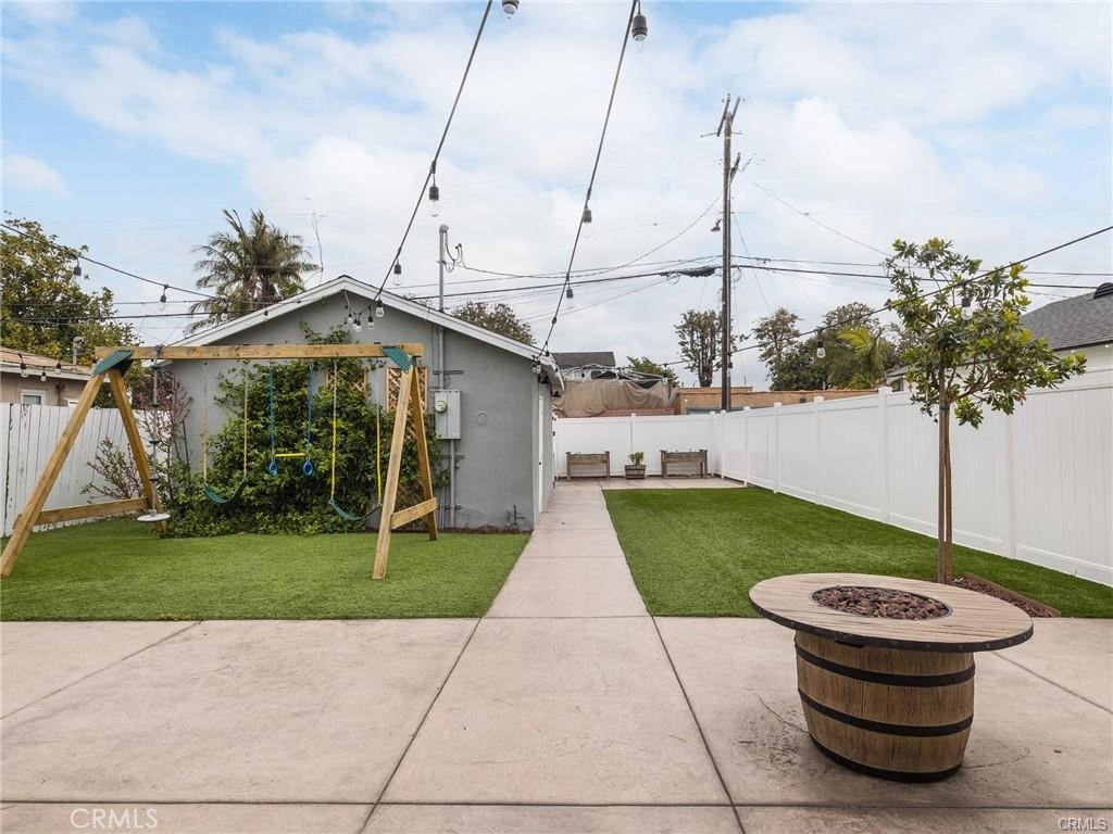 808 Crenshaw Boulevard
