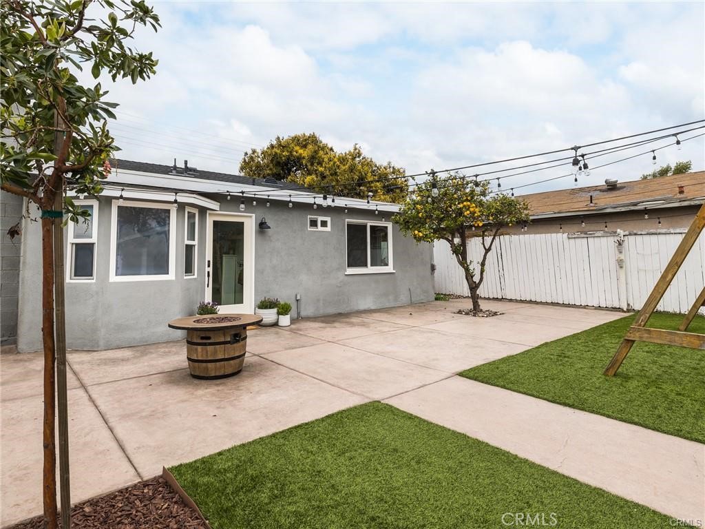 808 Crenshaw Boulevard