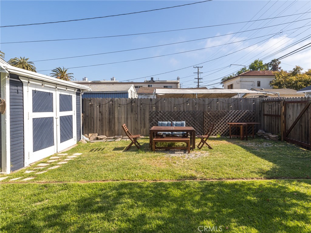 819 Cota Avenue