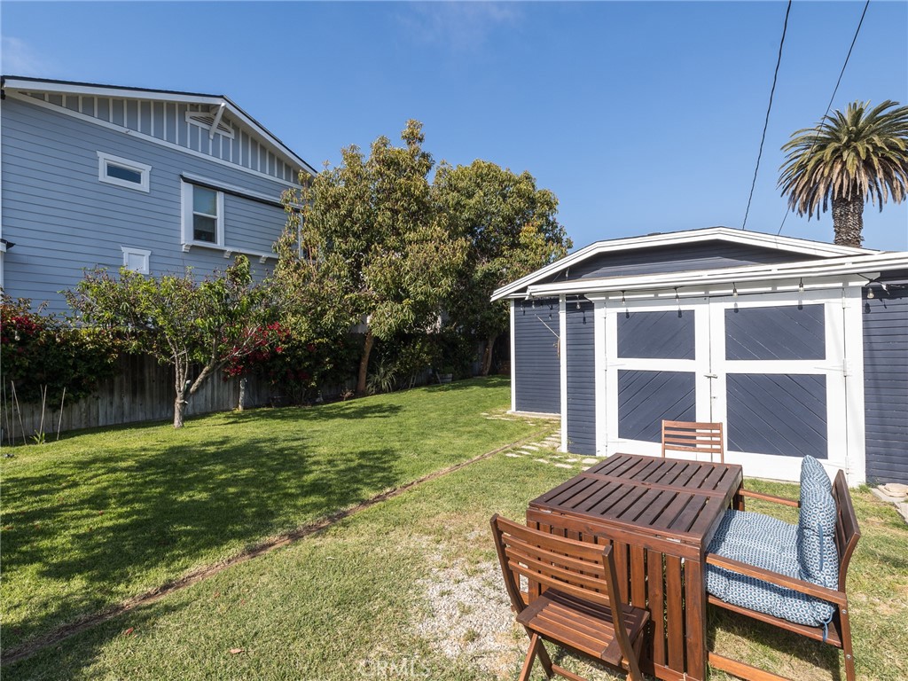 819 Cota Avenue
