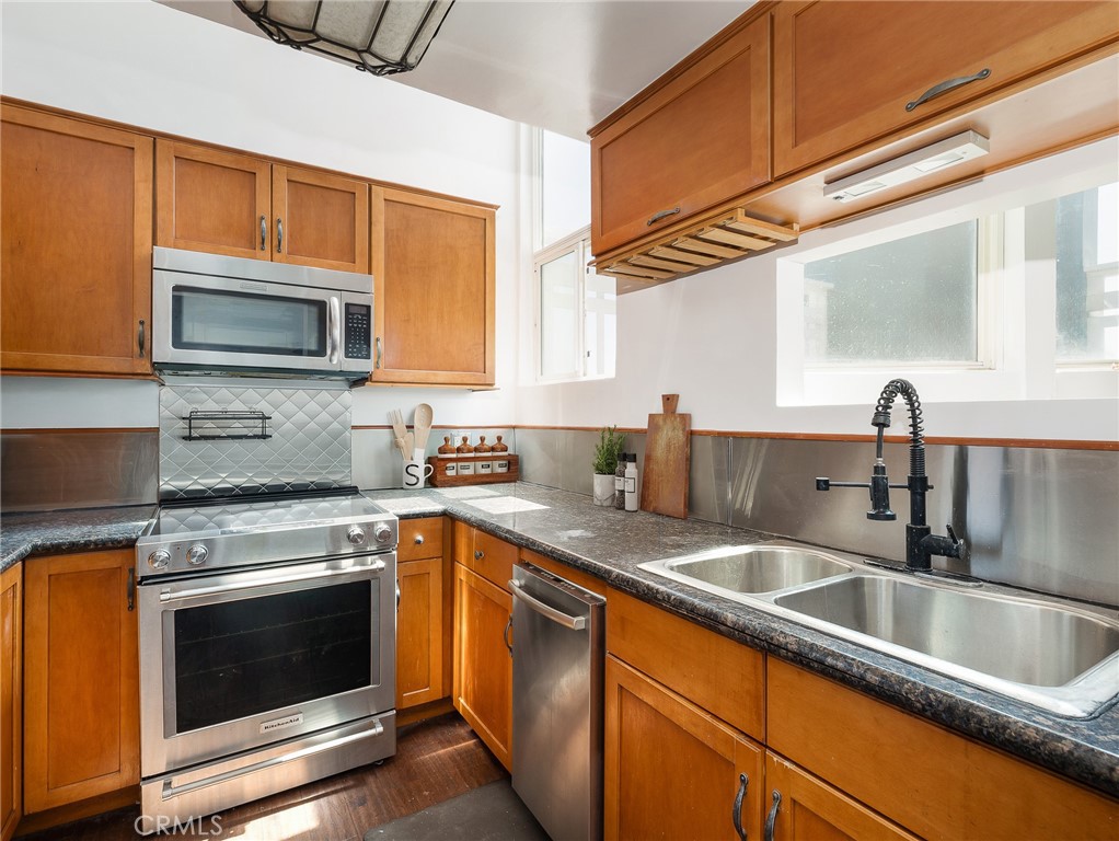 33 Privateer Street Unit: 1