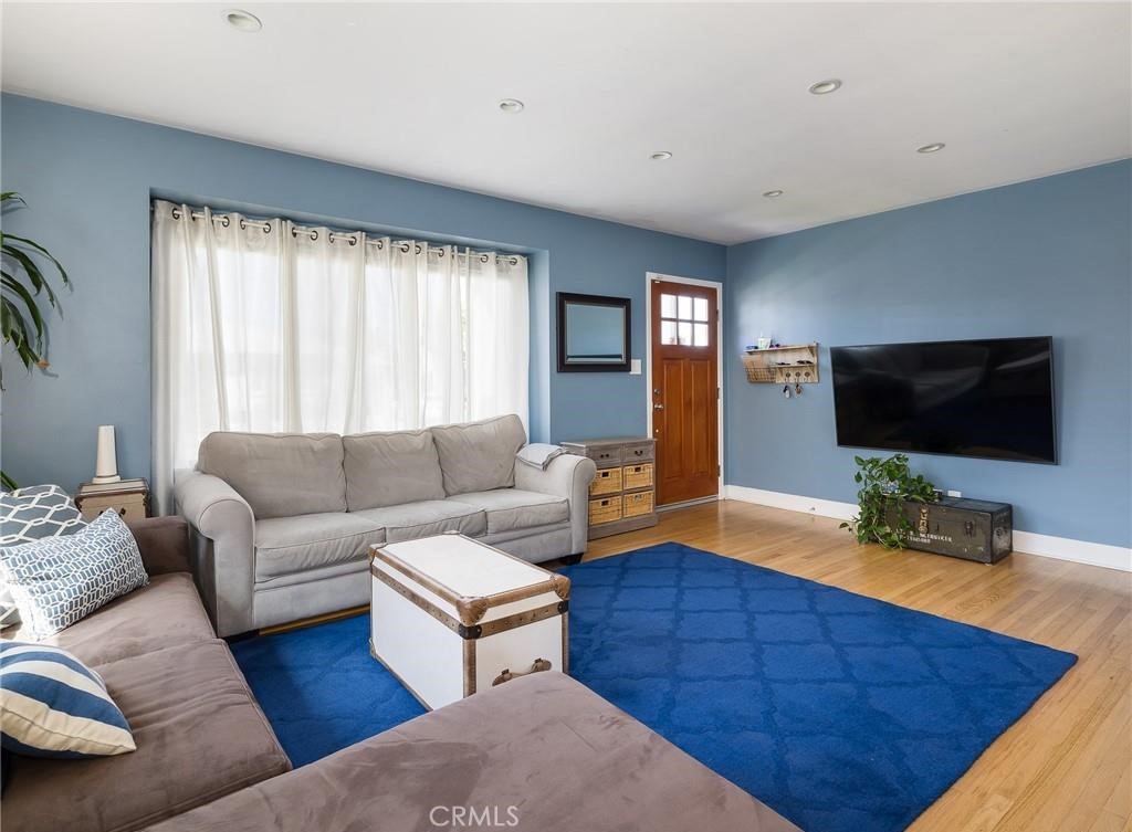 5518 W 123rd Place