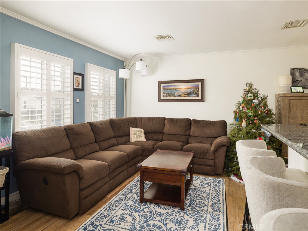 5451 W 76th Street