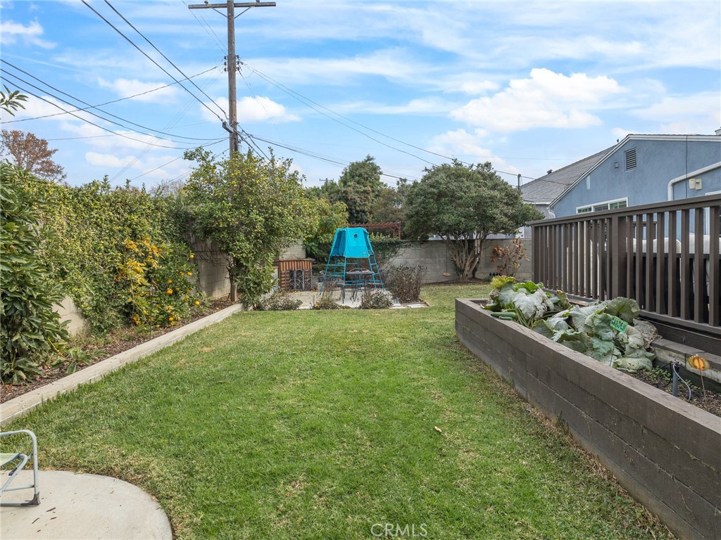 5451 W 76th Street