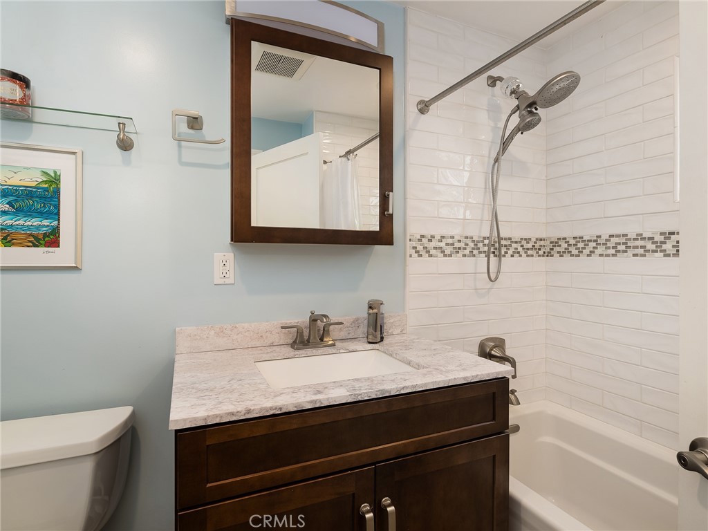 5451 W 76th Street