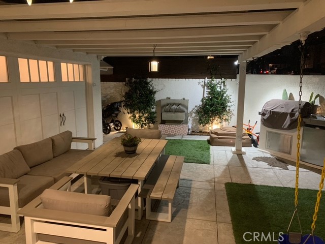 303 E Mariposa Avenue
