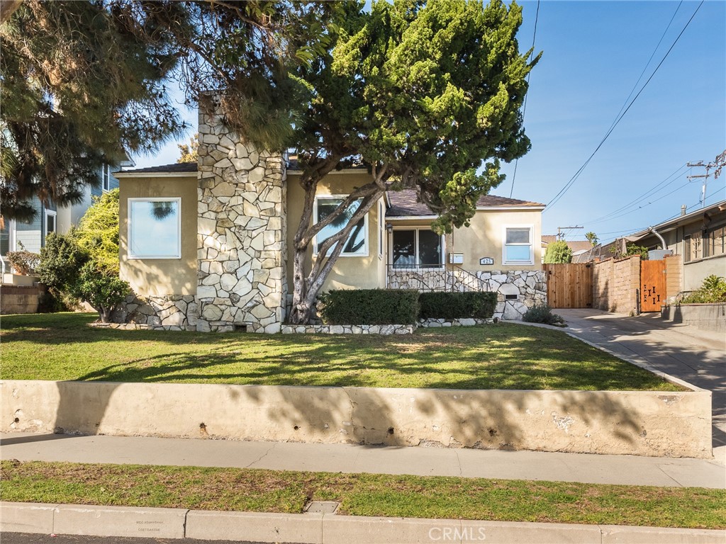 425 E Maple Avenue