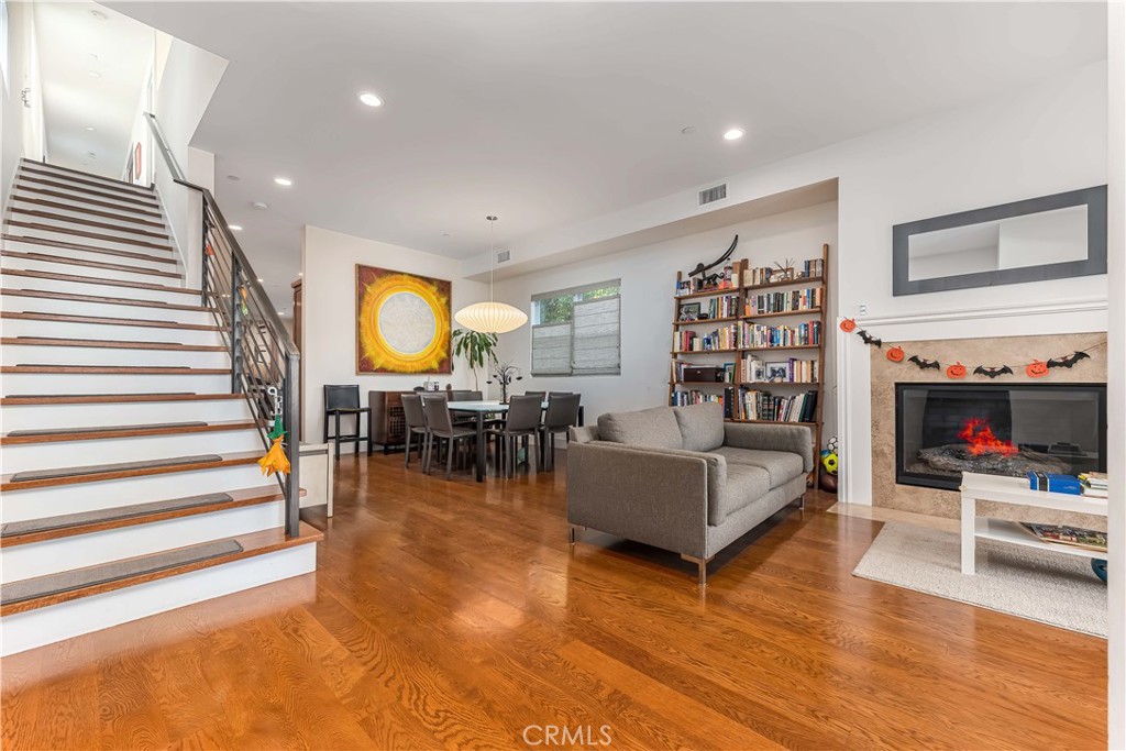435 Standard Street