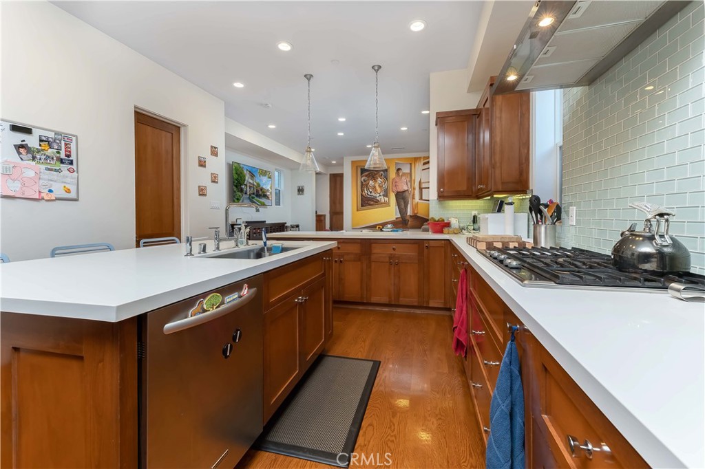 435 Standard Street
