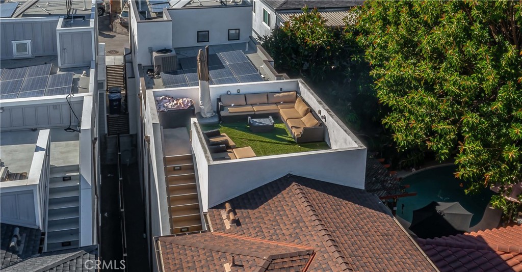 435 Standard Street