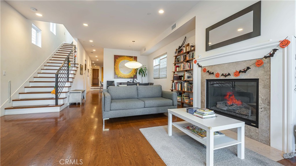 435 Standard Street