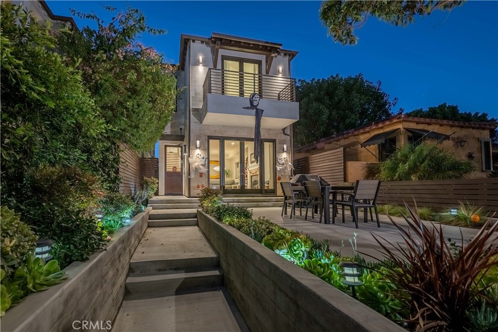 435 Standard Street