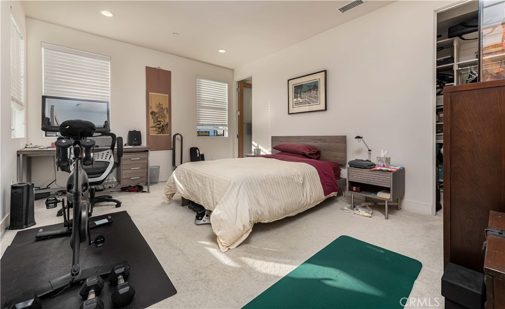 435 Standard Street