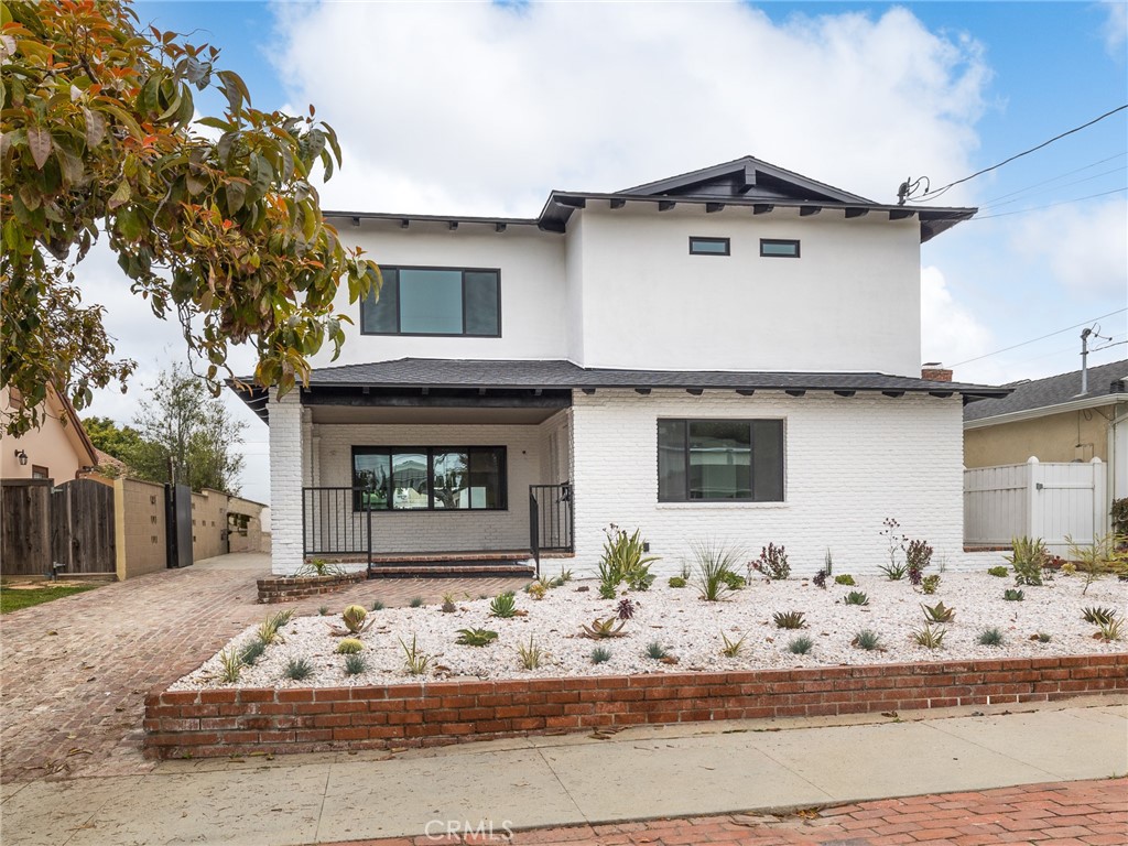 1423 E Sycamore Avenue