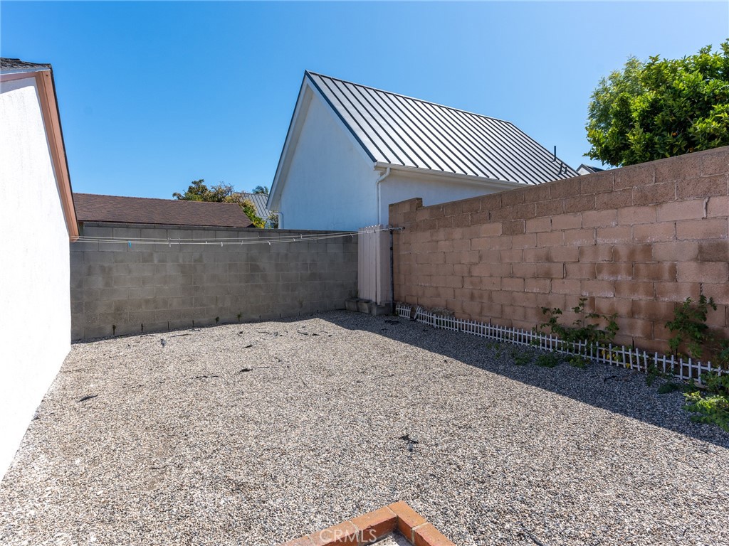 521 Hillcrest Street