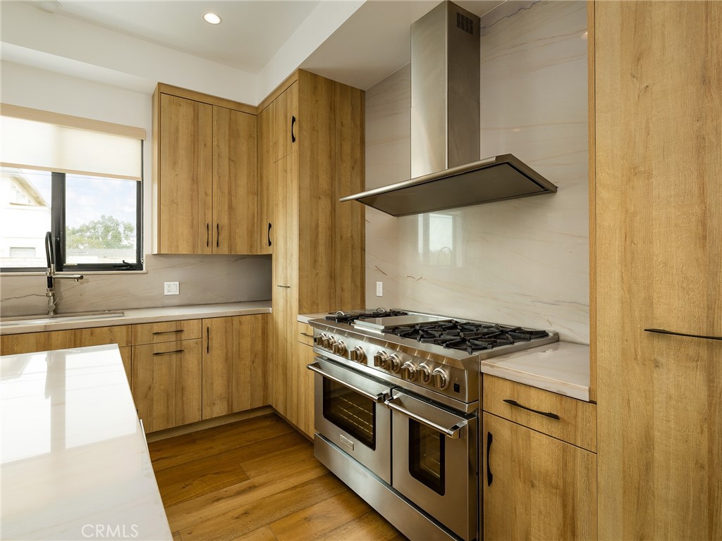 928 Eucalyptus Drive