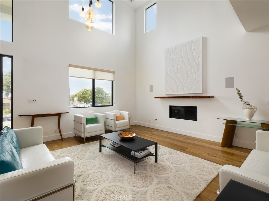 928 Eucalyptus Drive