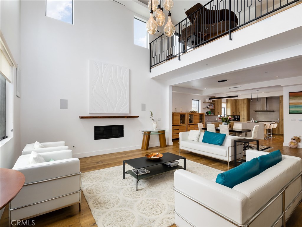 928 Eucalyptus Drive