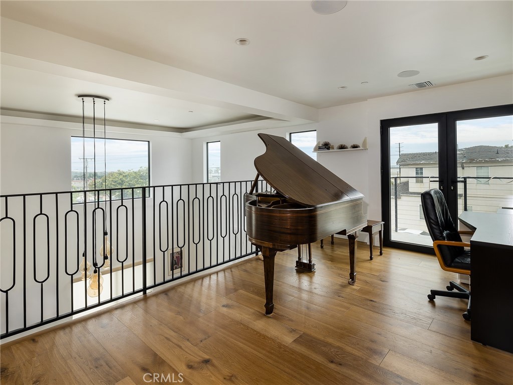 928 Eucalyptus Drive