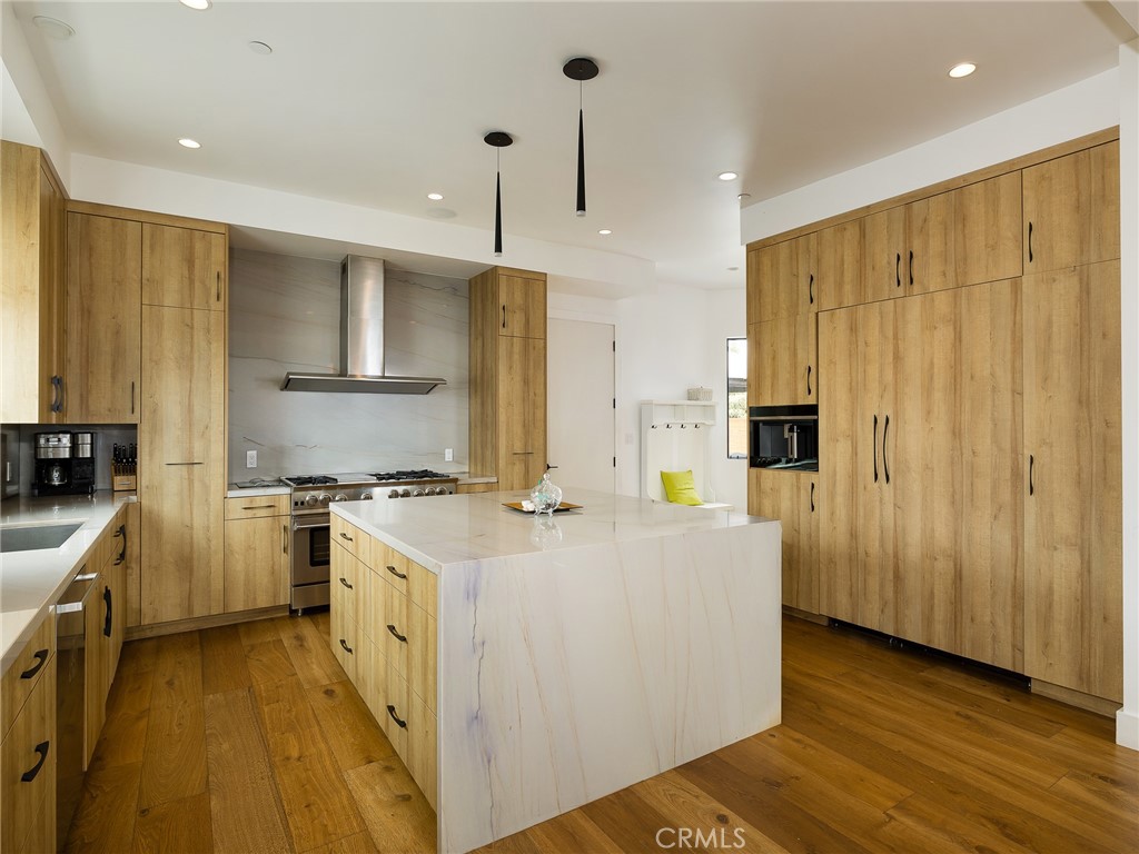 928 Eucalyptus Drive