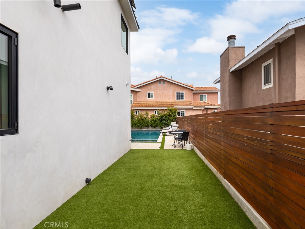 928 Eucalyptus Drive