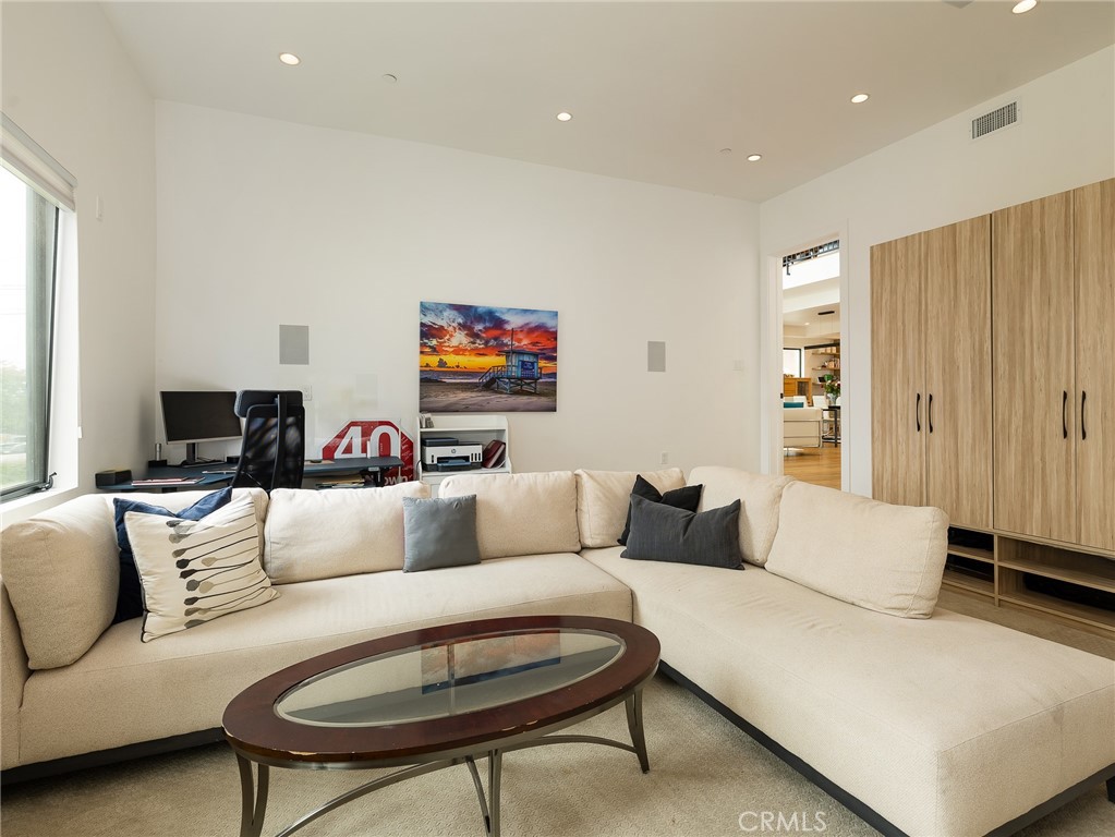 928 Eucalyptus Drive
