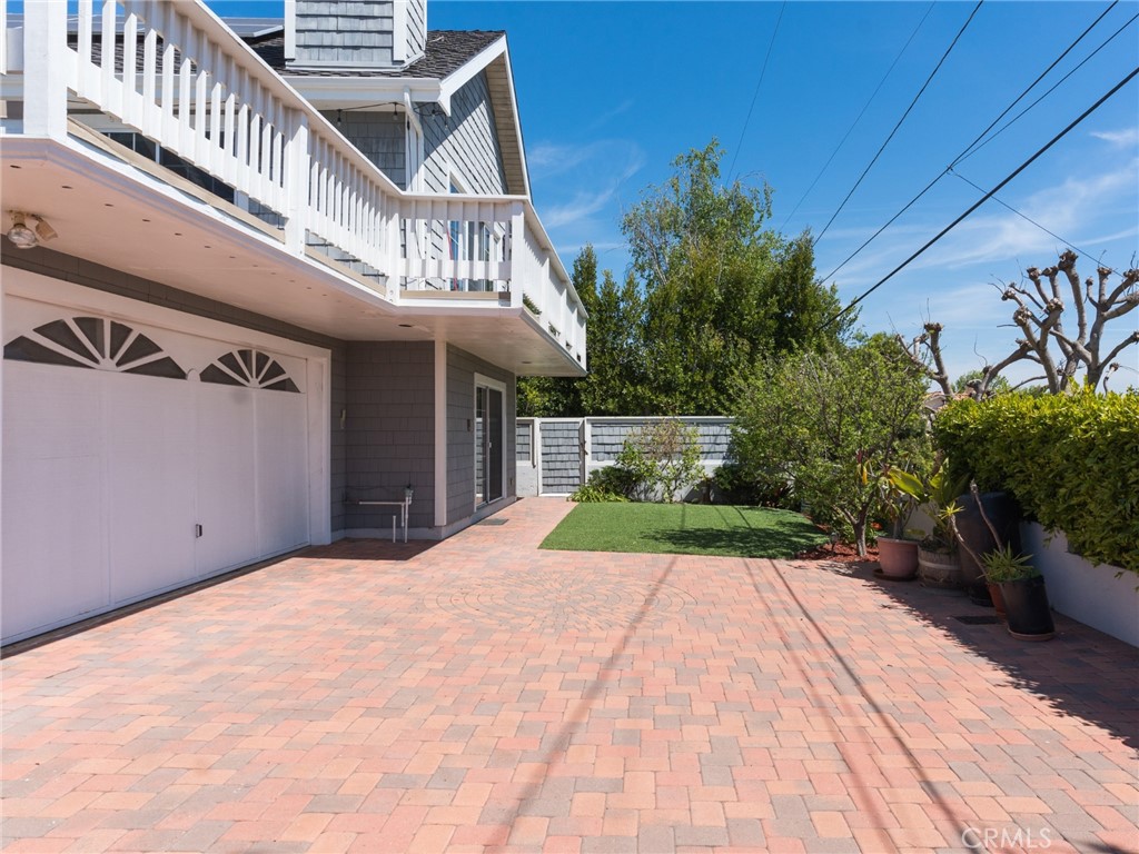 624 Sierra Street