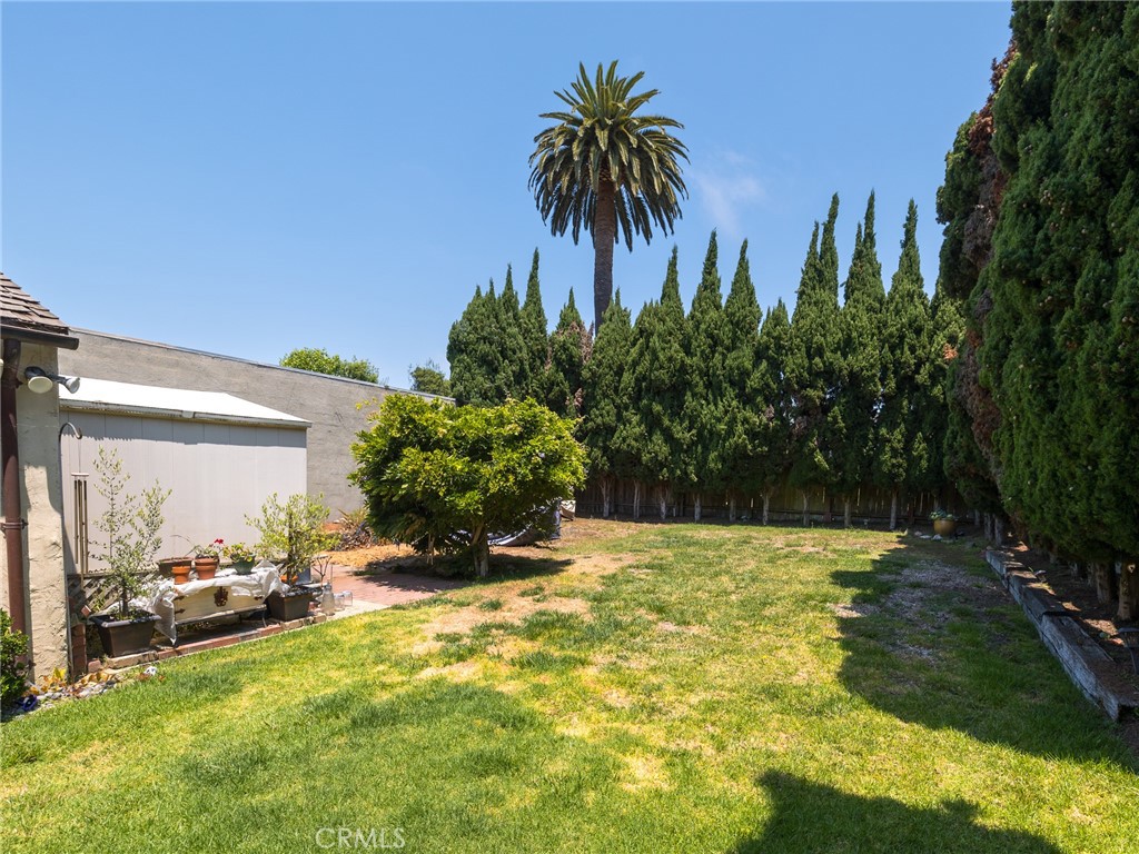 307 W Oak Avenue