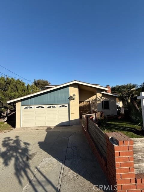 826 Sheldon Street