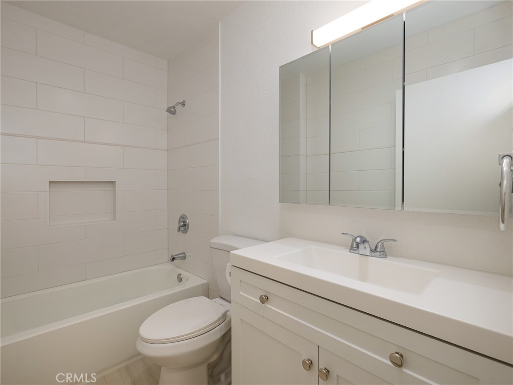 730 W 5th Street